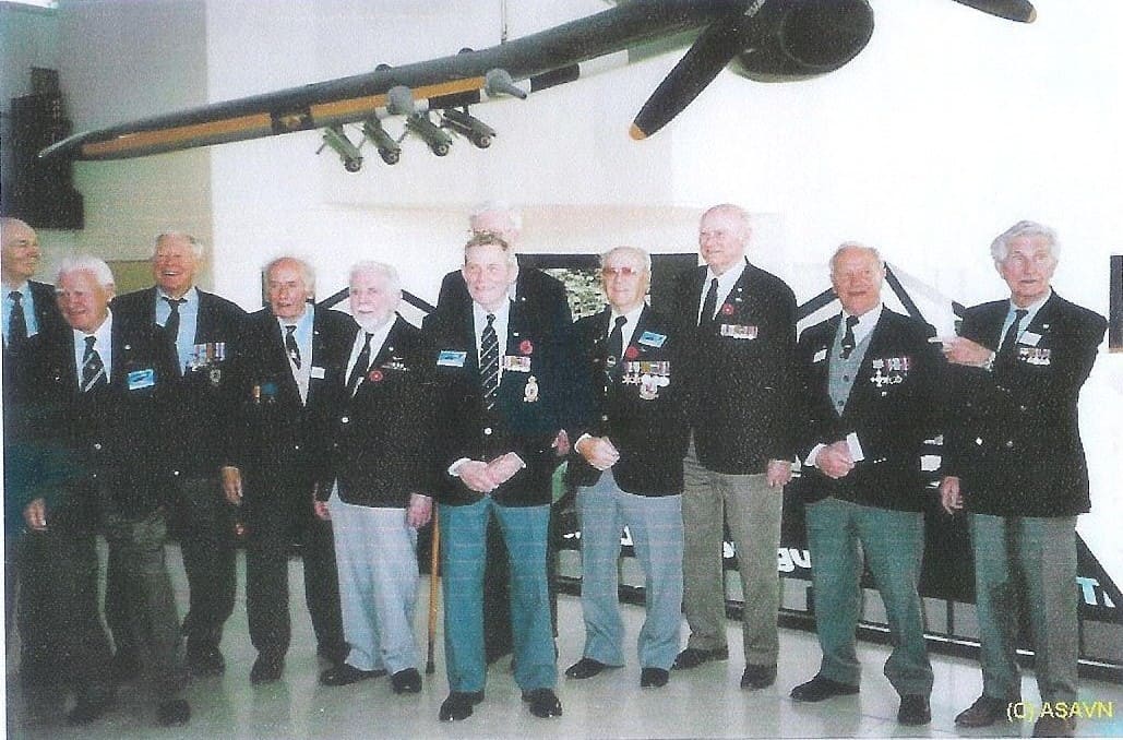 Photo 17 : Séance de pose au Mémorial de Caen