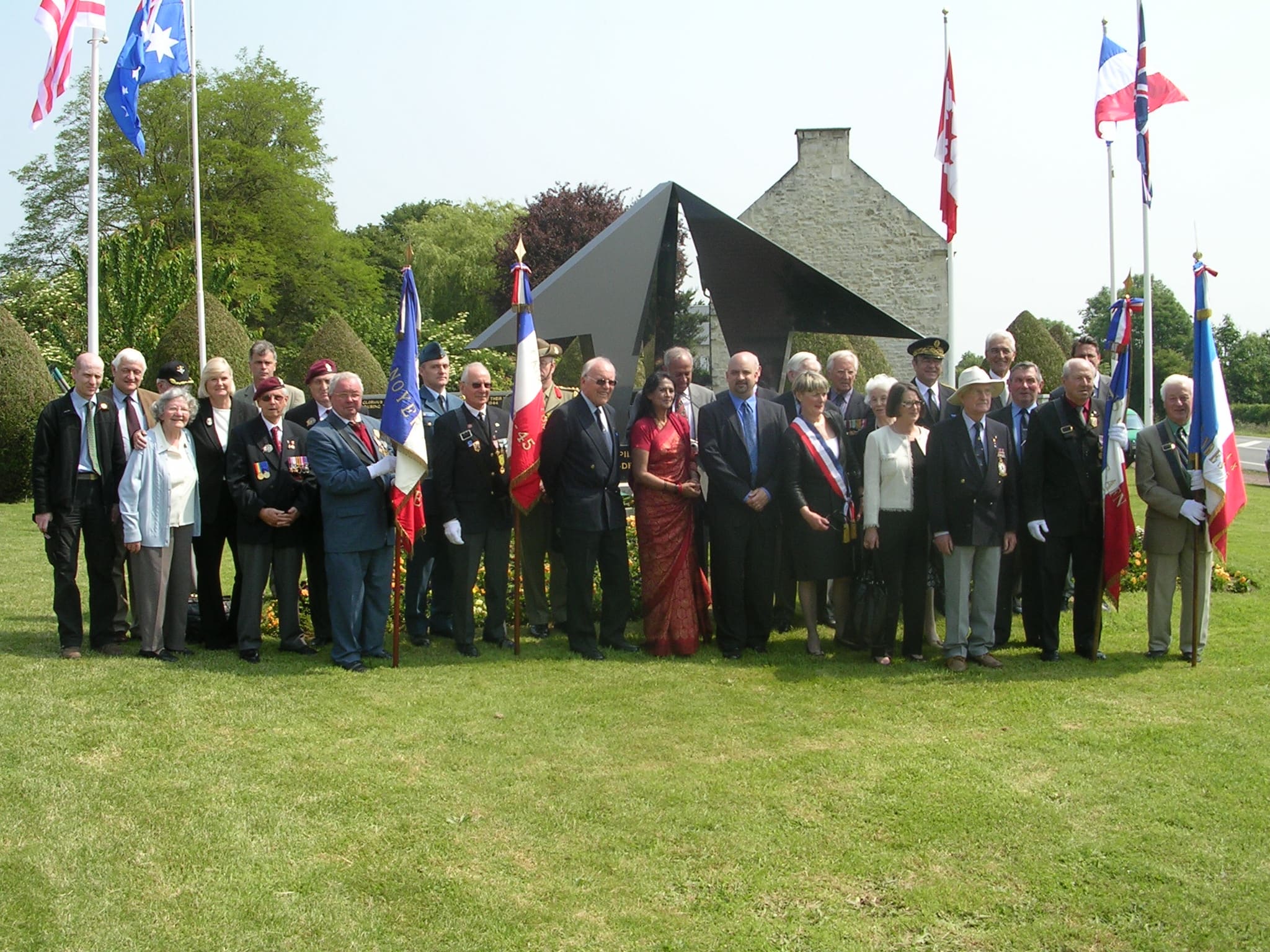 Photo 51 : Photo de groupe au Typhoon Memorial