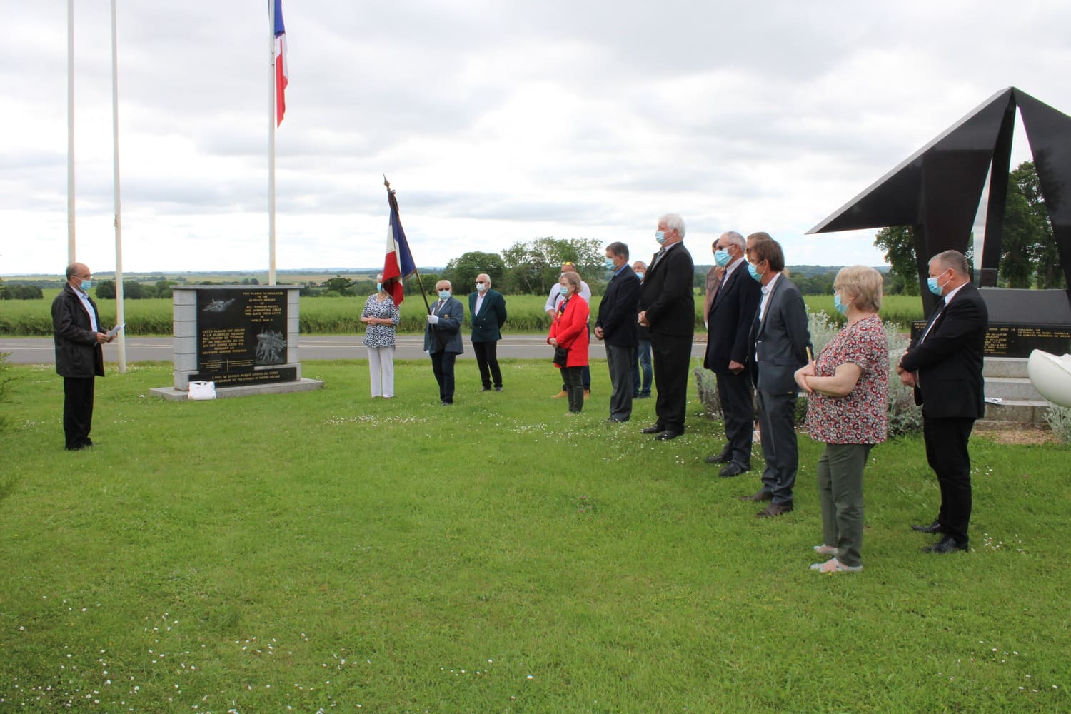 Discours de M. VENGEONS Maire de Val D’Arry