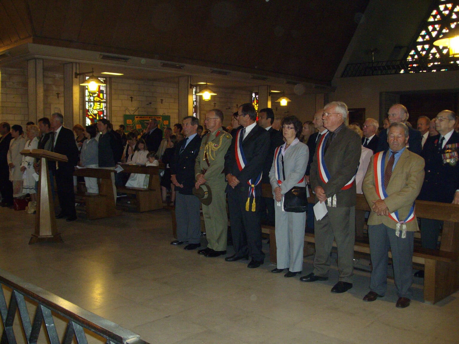 Cérémonie en l’honneur des 151 pilotes de typhoon tués pendant la bataille de Normandie.