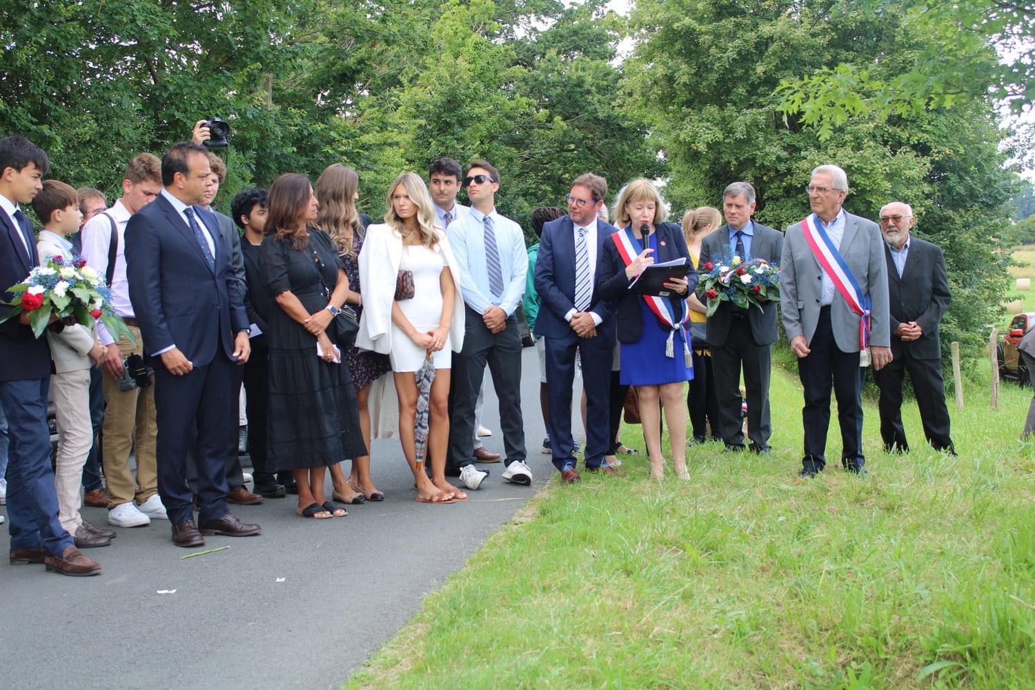 Discours de Mme GOULAY Martine maire adjoint de Valambray.